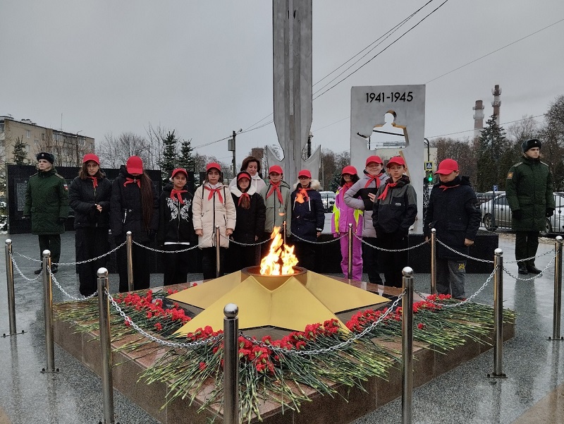 Торжественное открытие обновленного монумента.