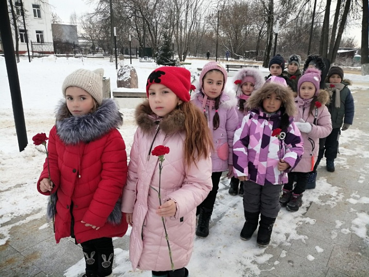 Уроки мужества и кинолекторий.